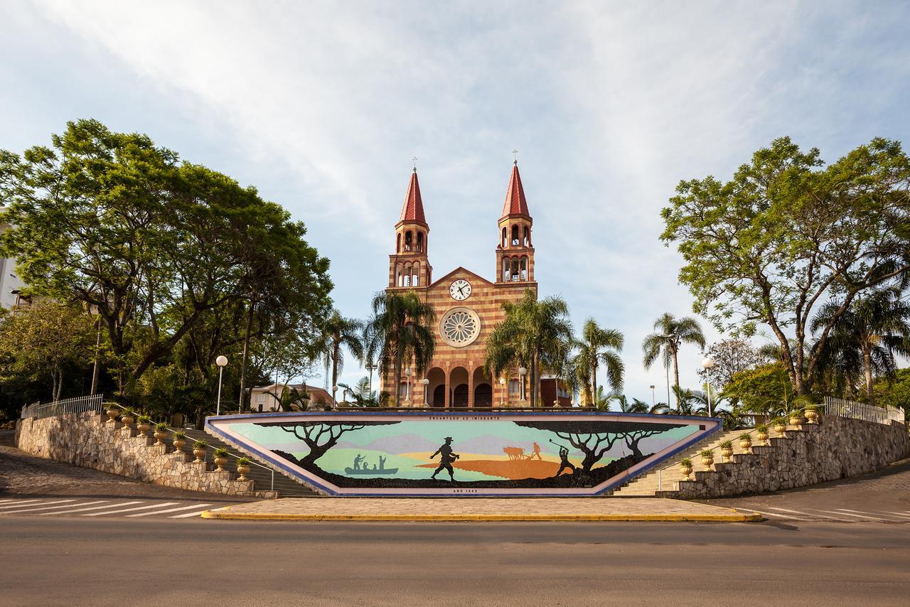 Tri Hotel Encantado Encantado  Екстериор снимка